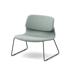 Sokoa Klik Chauffeuse confortable en tissu avec pieds traineau en métal* Fauteuil De Salon