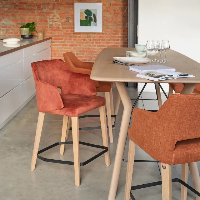 Mobitec Lena ® Tabouret snack en tissu avec accoudoirs et pieds en bois* Tabouret Snack (assise +/- 65 Cm)|Tabouret De Bar (assise +/- 80 Cm)