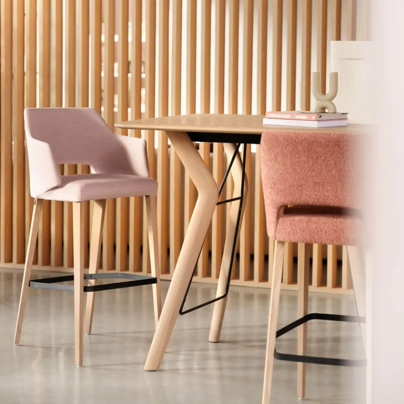 Mobitec Lena ® Tabouret snack en tissu avec accoudoirs et pieds en bois* Tabouret Snack (assise +/- 65 Cm)|Tabouret De Bar (assise +/- 80 Cm)