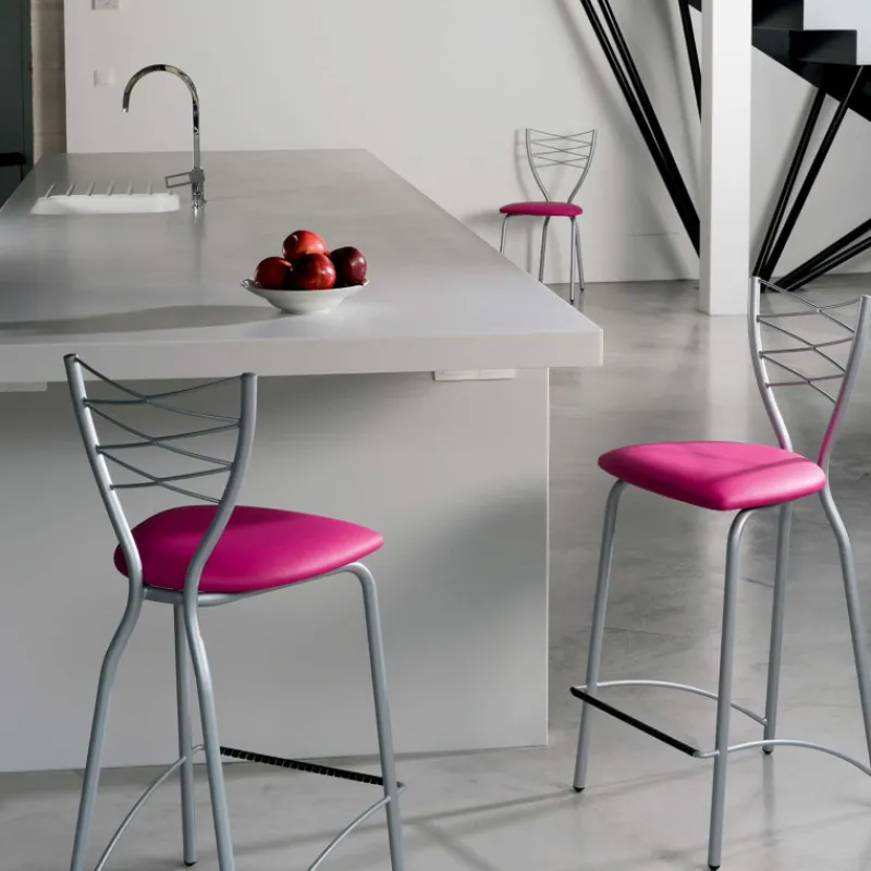 Carrier Romance ® Chaise de cuisine fabriquée en France en synthétique et métal* Chaise De Cuisine